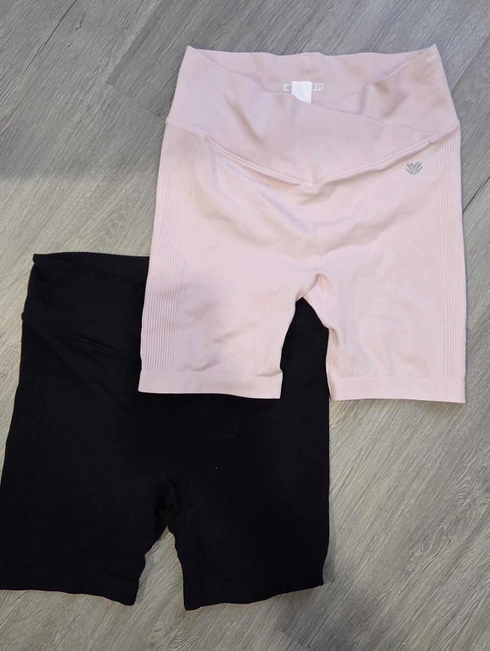 Forever 21 Seamless High-Waist Biker Shorts - Set Of 2 Pink & Black Medium